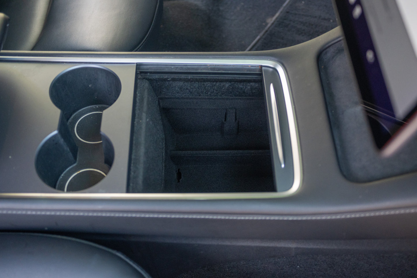 TESLA MODEL 3 & Y 2021-20203 CENTER CONSOLE ORGANIZER FLOCKING